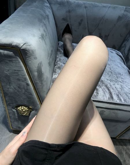 欧美明星牛仔外套街拍_超清完整视频观看
