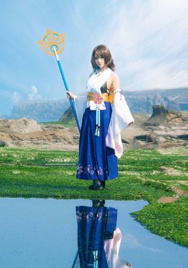 欧美黄衣服金发美女_无广告免费播放高清电影